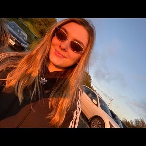 Meet your Posher, Lili